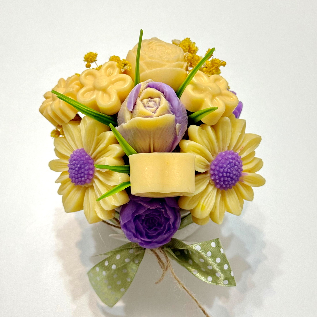 Aranjament din flori de sapun [3]
