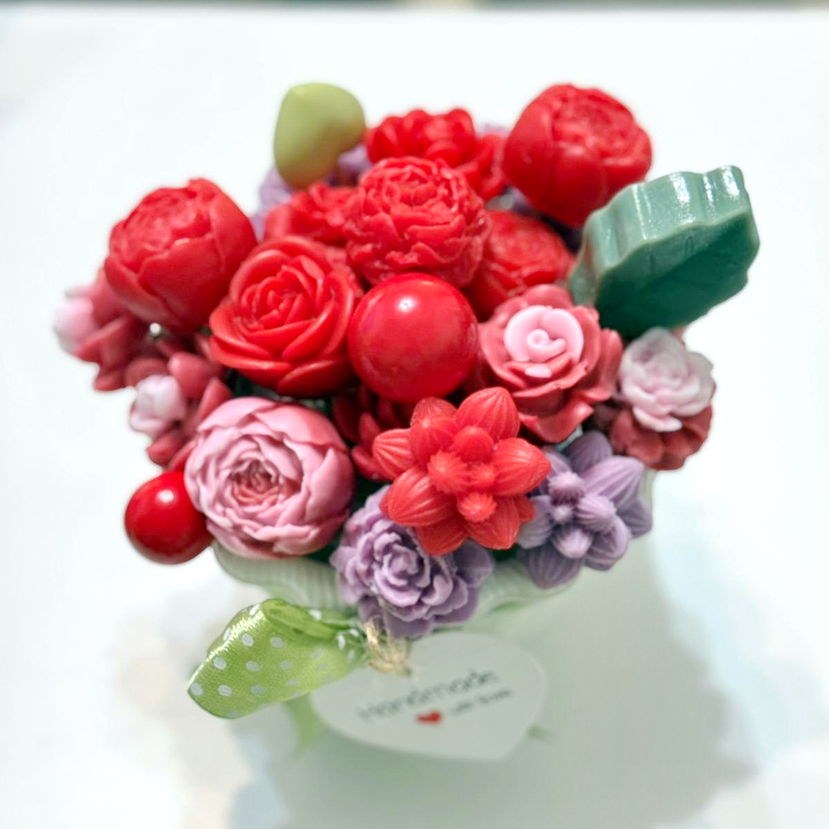 Aranjament din flori de sapun [2]