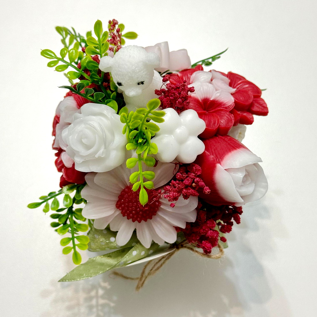 Aranjament din flori de sapun [4]