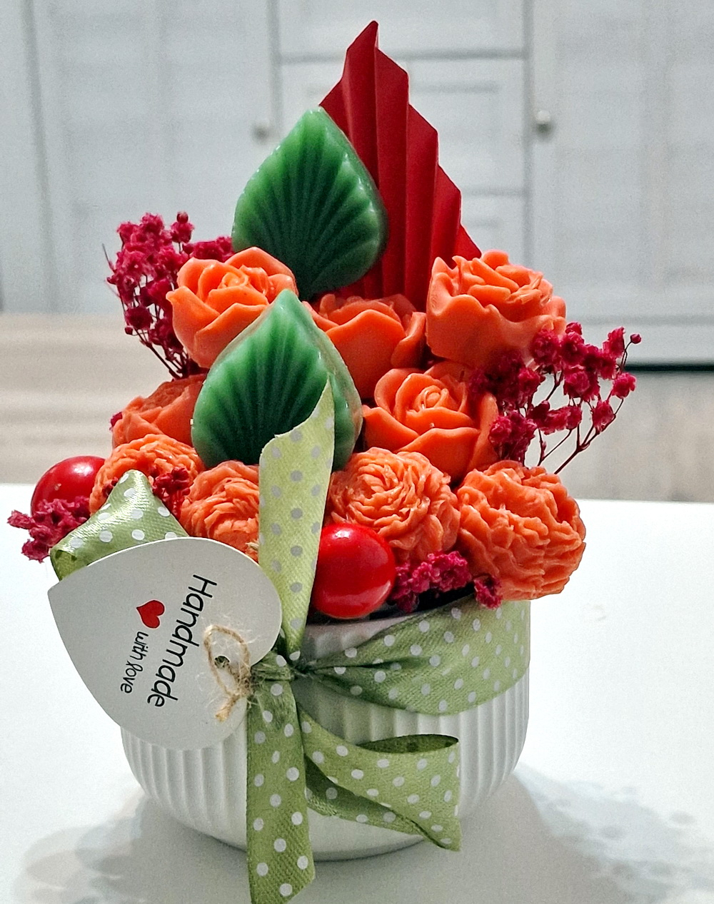 Aranjament din flori de sapun [2]