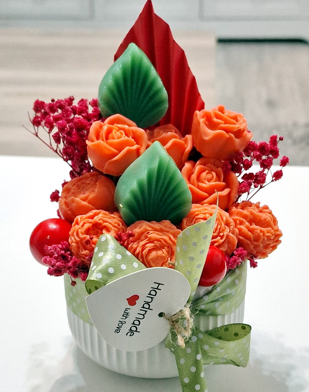 Aranjament din flori de sapun [3]