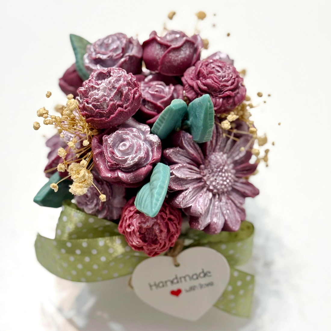 Aranjament din flori de sapun [3]