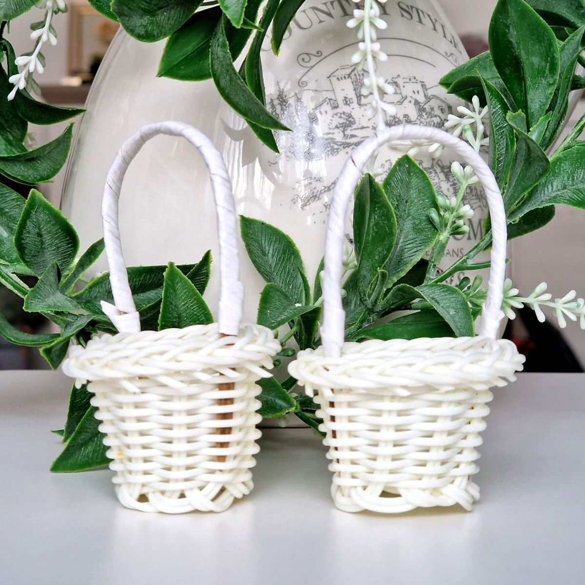 Cosulet alb pentru aranjamente florale cu tortita [4]