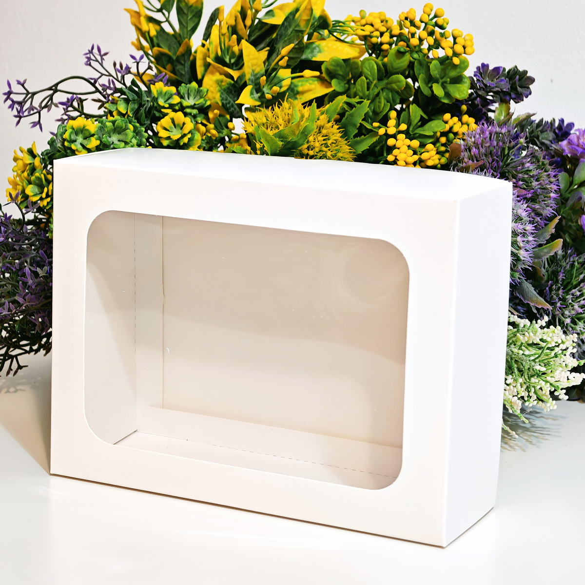 Cutie din carton alba cu fereastra 14cm x 11cm x 5cm [9]