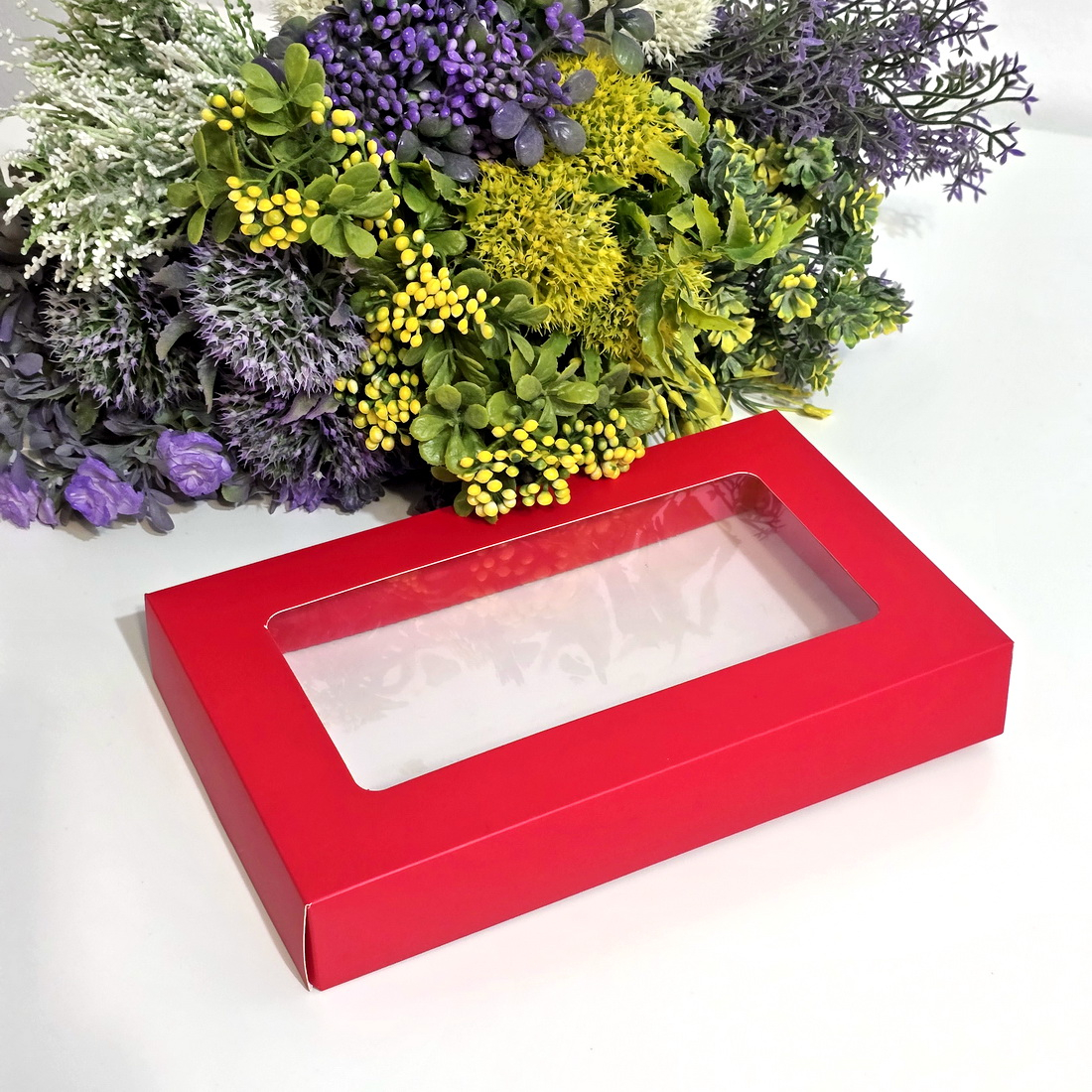 Cutie din carton rosu cu fereastra 25cm x 15cm x 4cm [3]