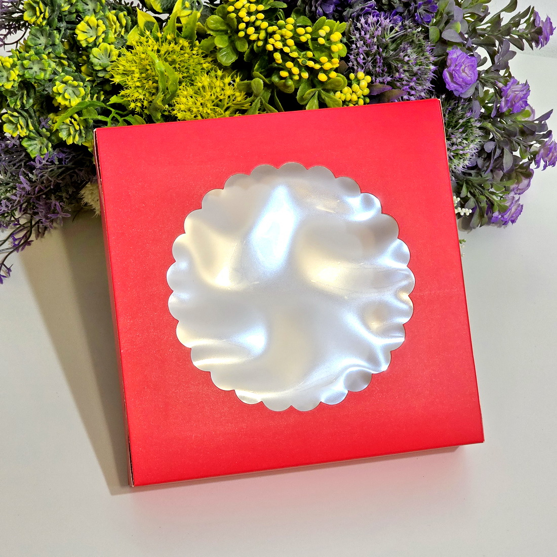 Cutie din carton rosie cu fereastra 20cm x 20cm x 5cm [5]