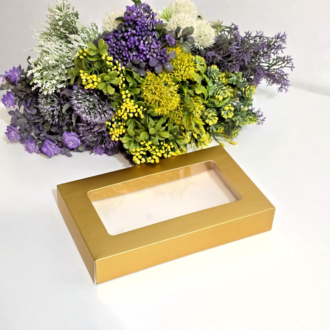 Cutie din carton aurie cu fereastra 25cm x 15cm x 4cm [6]