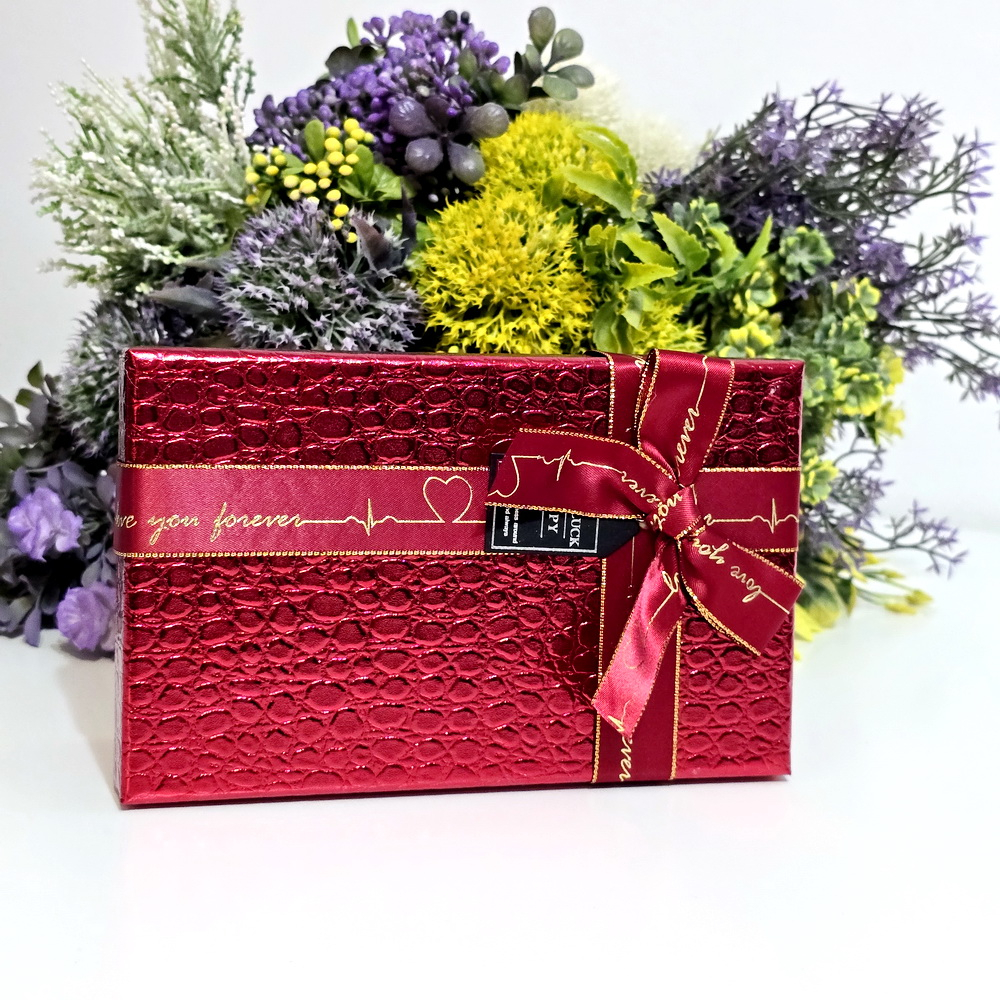 Cutie din carton rosu cu funda 23cm x 16cm x 10cm [2]