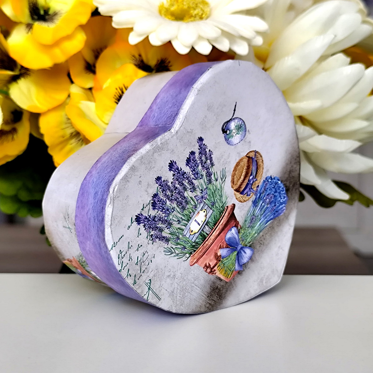 Cutie din carton inima model lavanda 11cm x 9cm x 5cm [3]