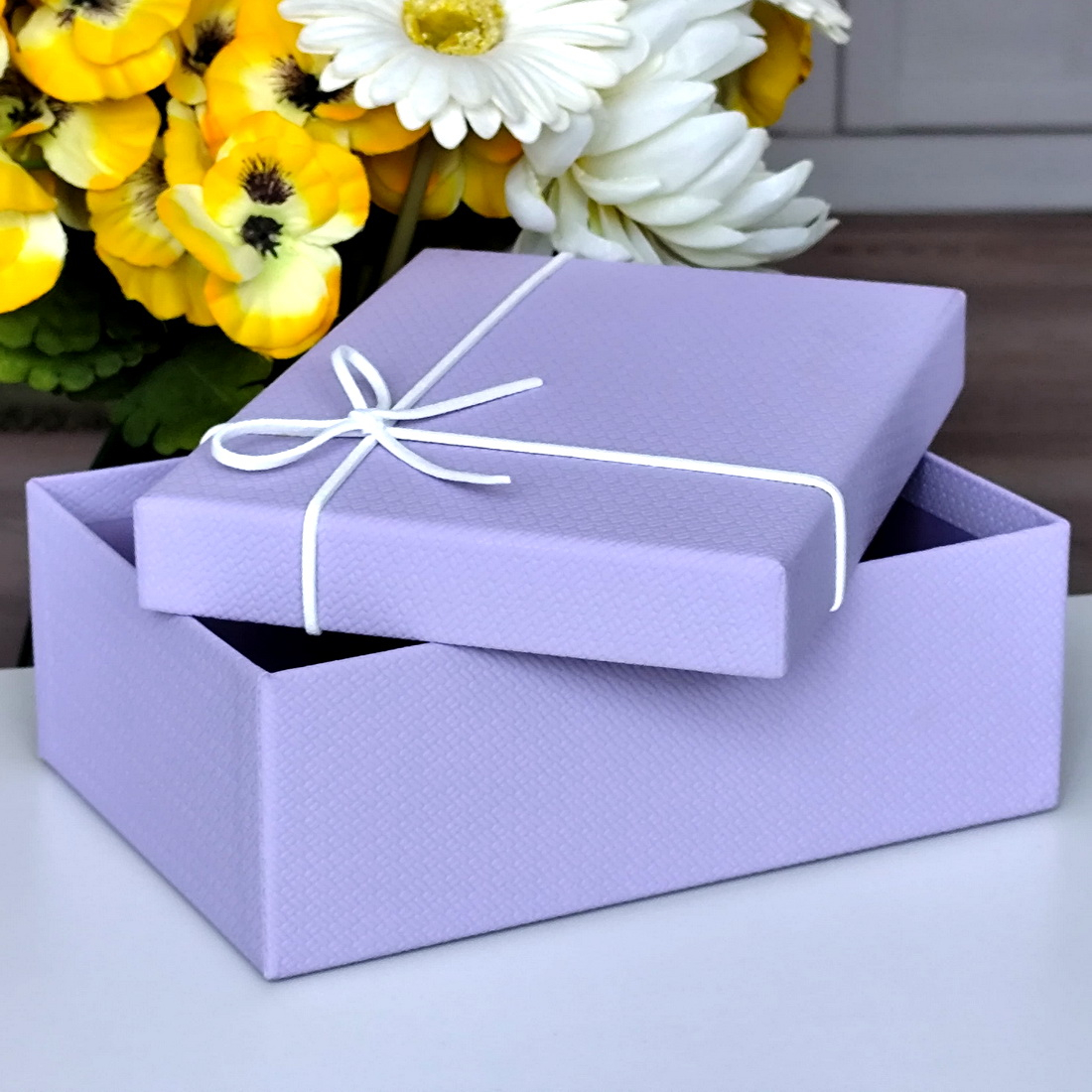 Cutie din carton mov cu funda alba 19cm x 13cm x 7cm [5]