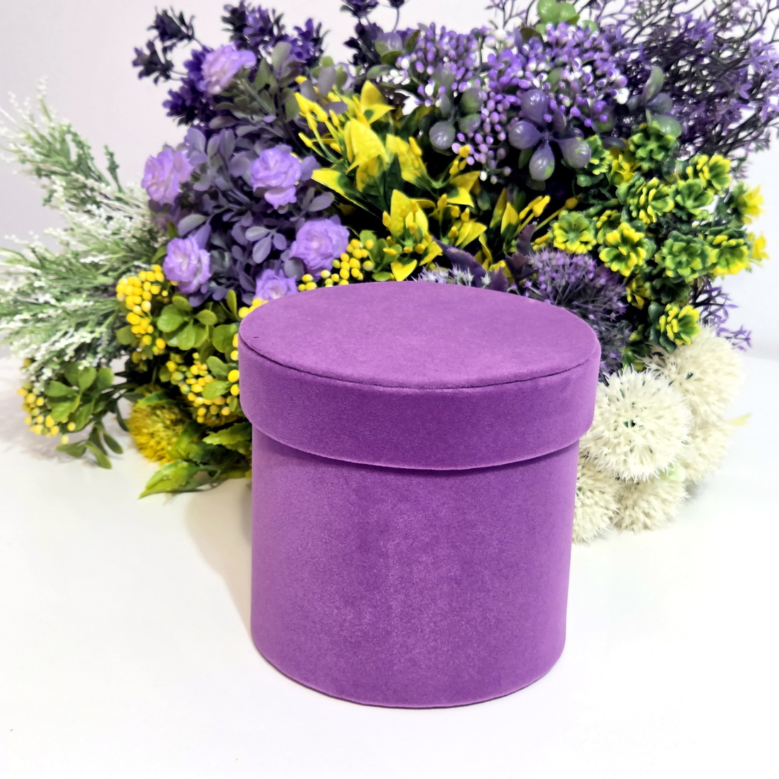 Cutie rotunda din catifea mov 17.5cm x 17cm [2]