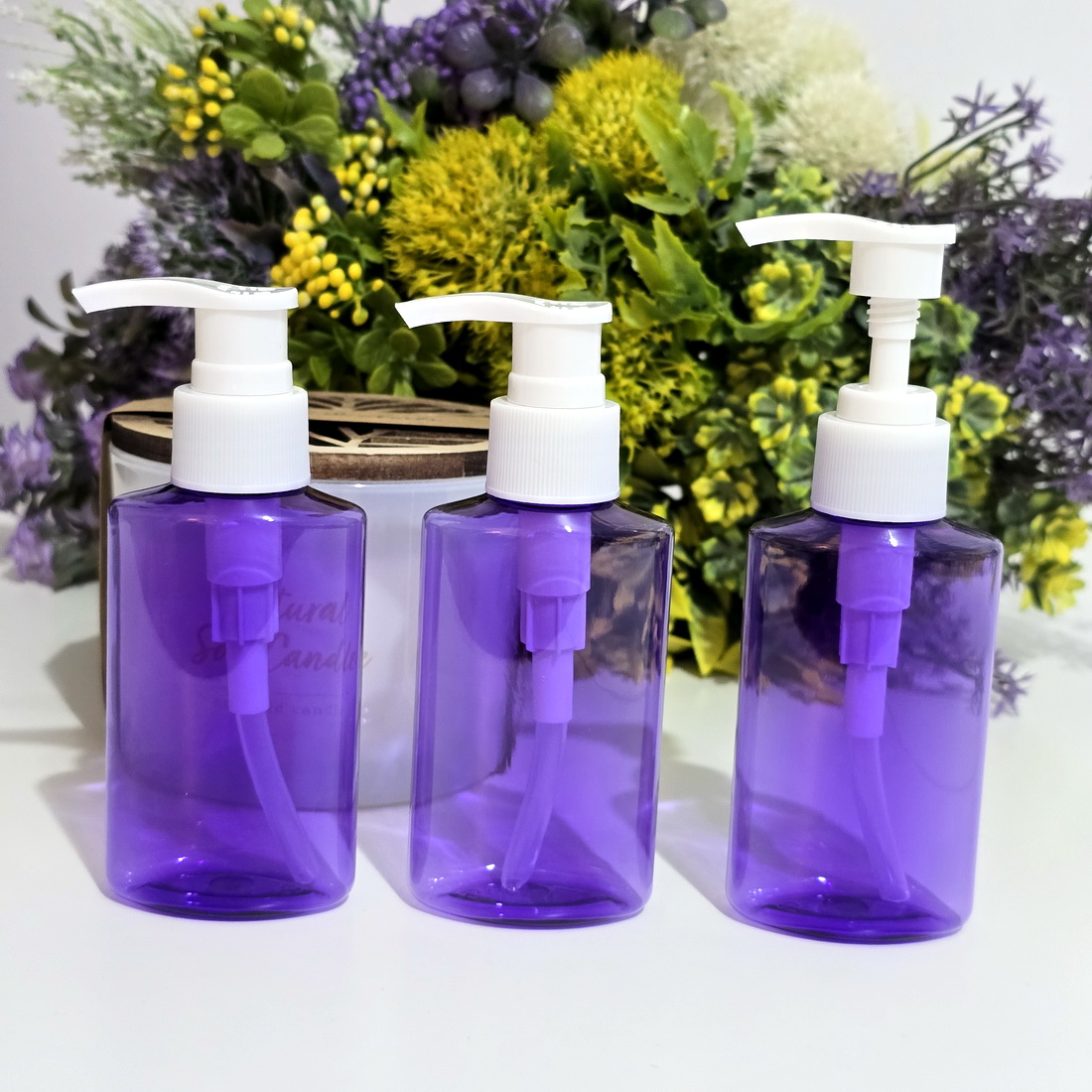 Flacon mov plat 100 ml cu pompa dozatoare [3]