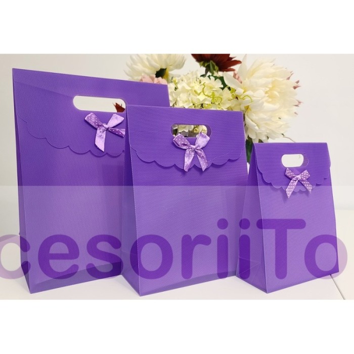 Punga plastifiata mov cu inchidere si maner 21cm x 15.5cm [3]