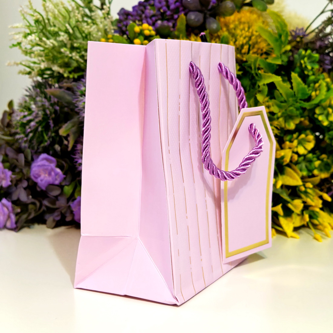 Pungi din carton mov cu eticheta 15cm x 12cm [2]