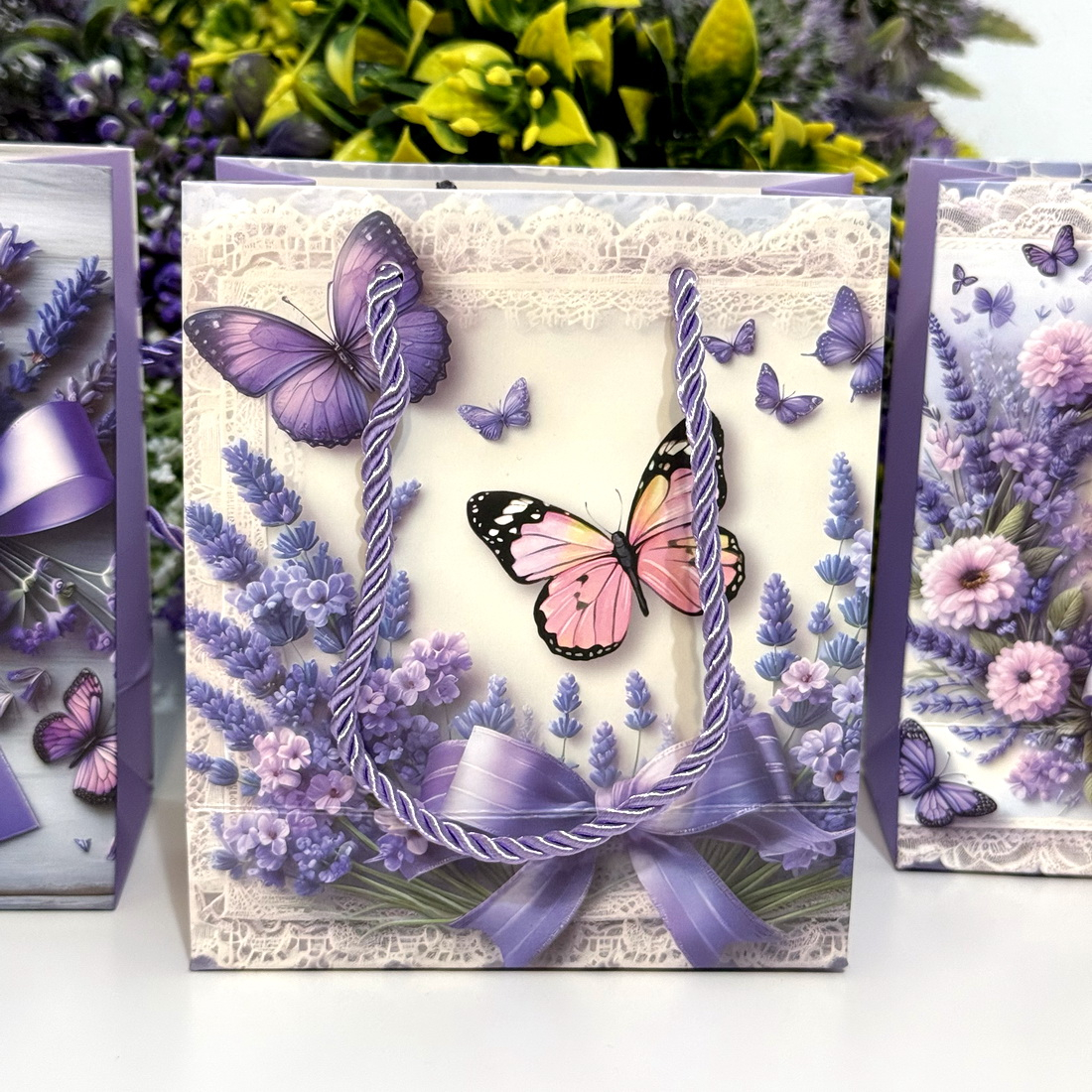 Pungi din carton model lavanda cu fluturi 14cm x 12cm [3]