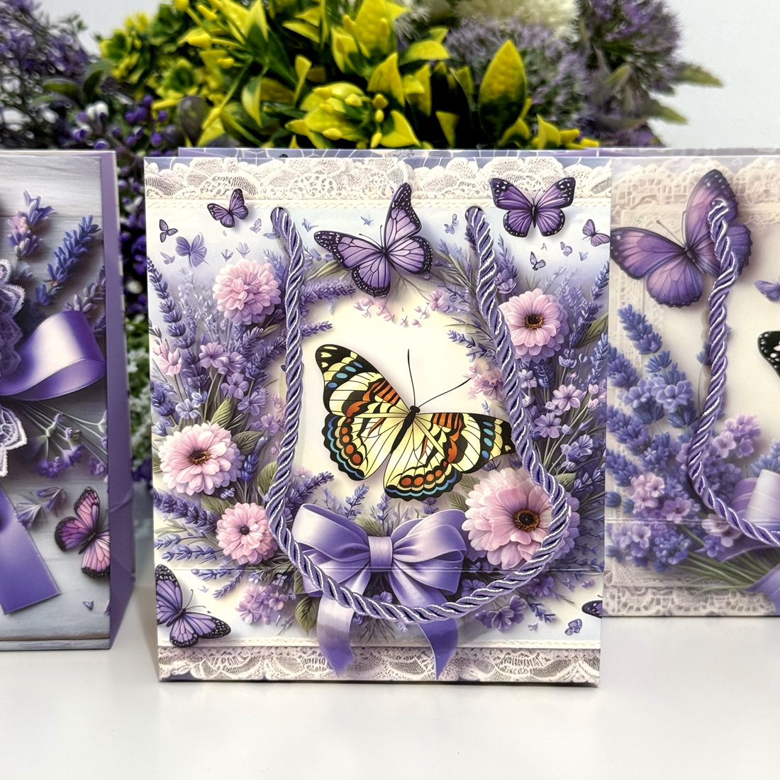 Pungi din carton model lavanda cu fluturi 14cm x 12cm [4]