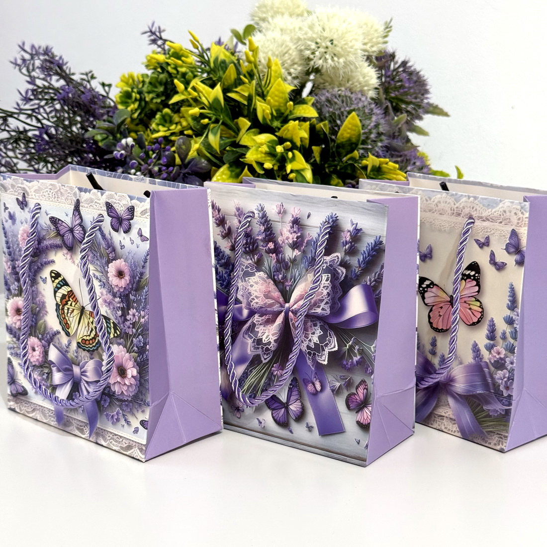 Pungi din carton model lavanda cu fluturi 14cm x 12cm [5]