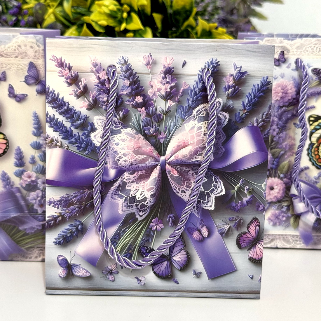 Pungi din carton model lavanda cu fluturi 14cm x 12cm [2]