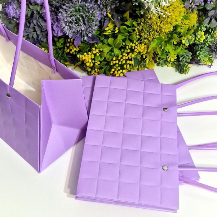 Pungi din carton plastifiat mov cu manere din plastic 22cm x 13,5cm [6]