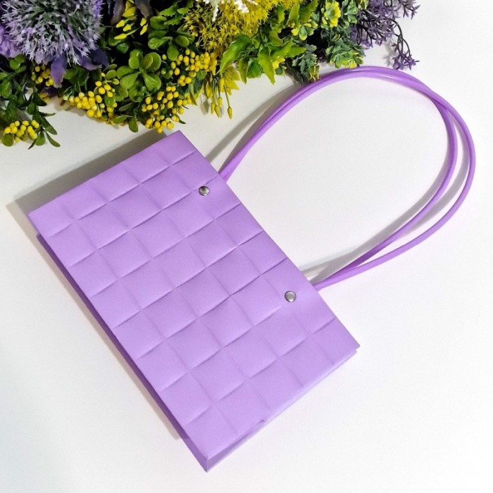 Pungi din carton plastifiat mov cu manere din plastic 22cm x 13,5cm [5]