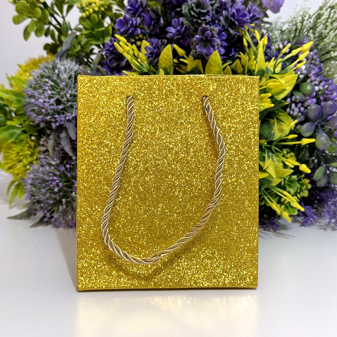 Pungi din carton auriu cu sclipici 14cm x 12cm [2]