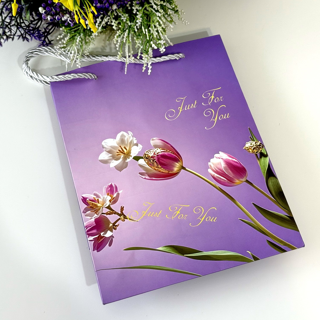 Pungi din carton mov imprimeu flori  23cm x 18cm x 10cm [4]