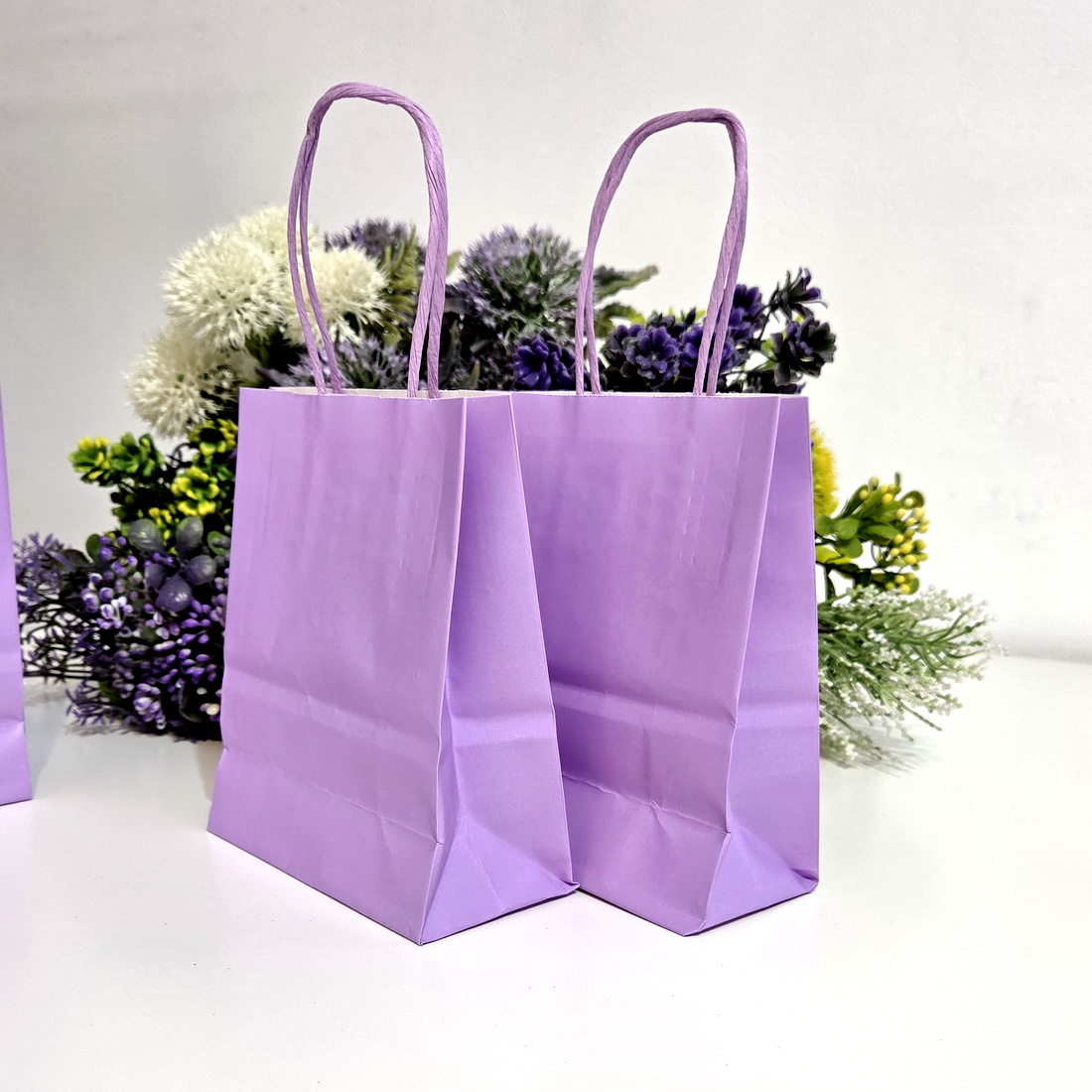 Pungi din hartie mov pentru cadouri 15cm x 12cm [4]