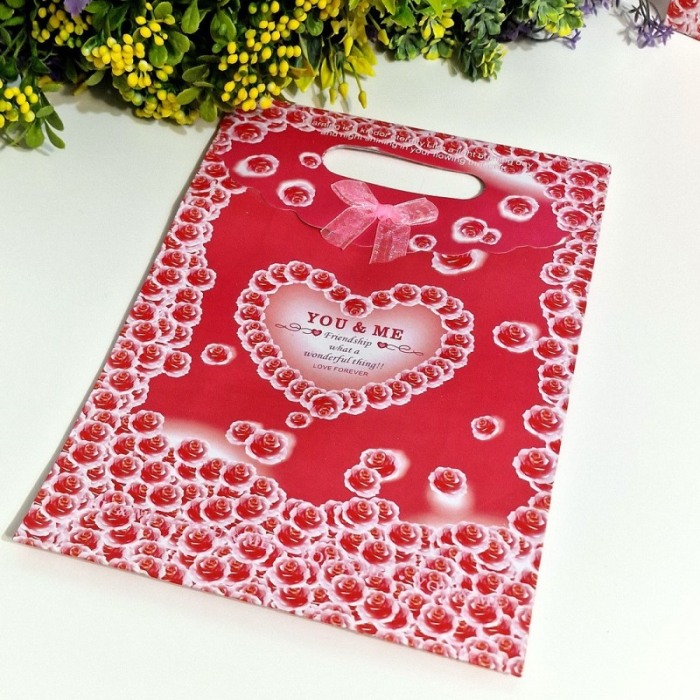 Pungi din hartie rosie - You & Me - cu funda 27cm x 19cm [3]