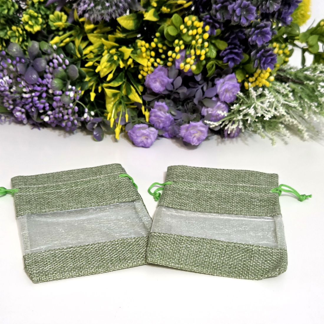 Saculeti din panza verde cu fereastra organza 14 cm x 10 cm [3]