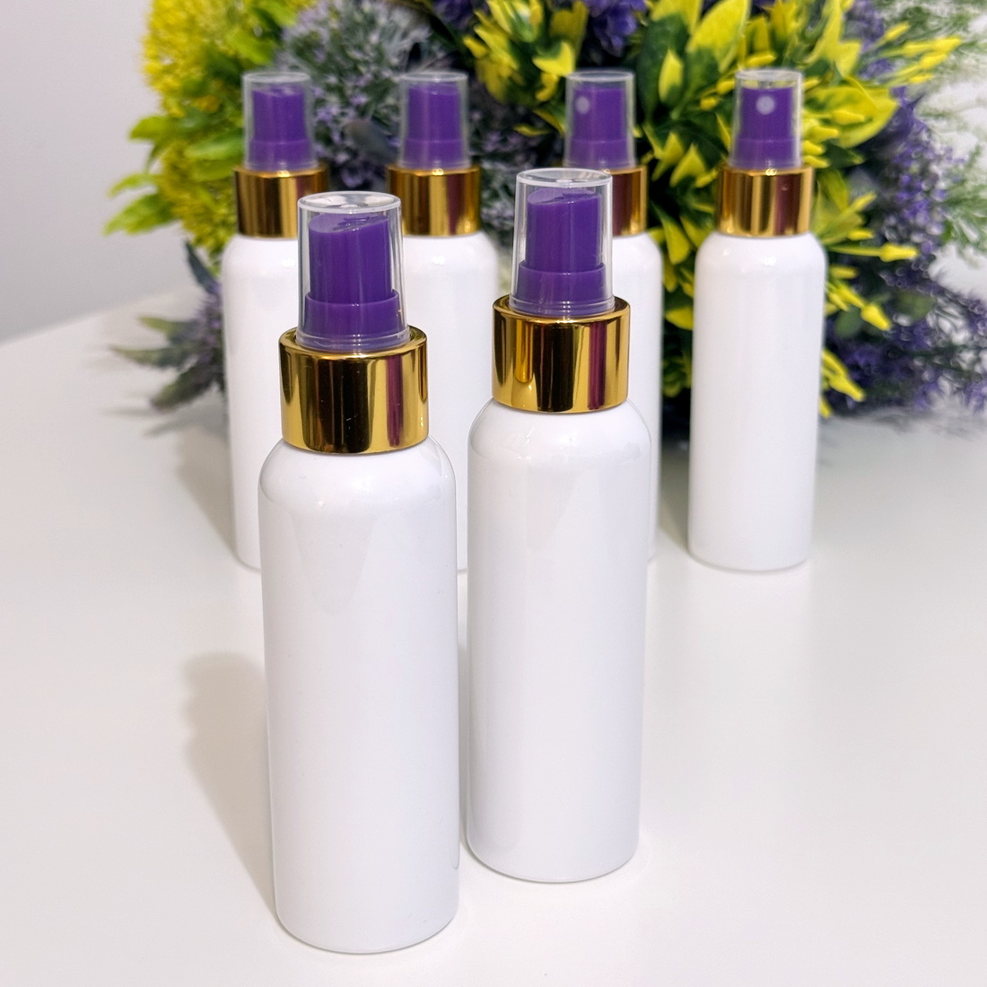 Set 50 flacoane albe 100 ml cu pulverizator tip spray cu inel auriu [3]