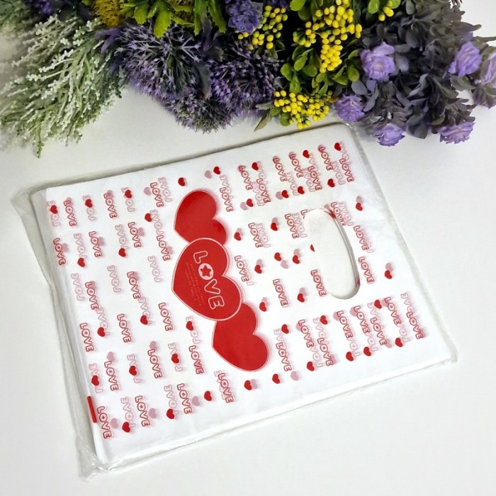 Set 100 pungi din plastic inima rosie 25cm x 20cm [5]