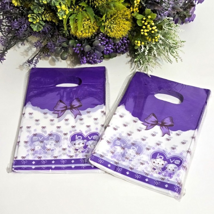 Set 50 pungi din plastic mov cu alb si funda mov 24cm x 18cm [3]