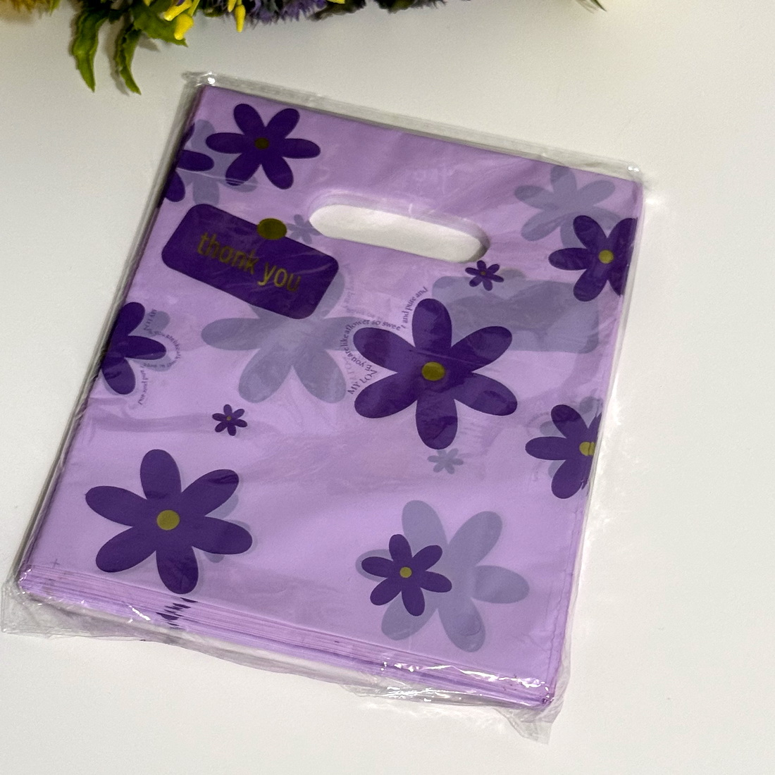 Set 100 pungi plastic mov imprimeu flori mov 20cm x 15cm [4]