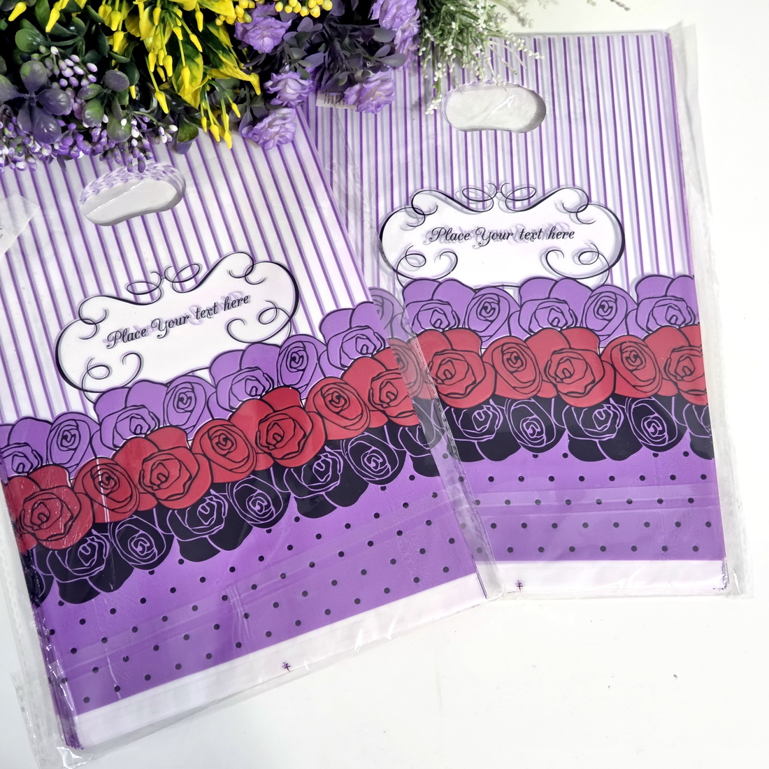 Set 100 pungi plastic imprimeu trandafiri 30cm x 20cm [2]