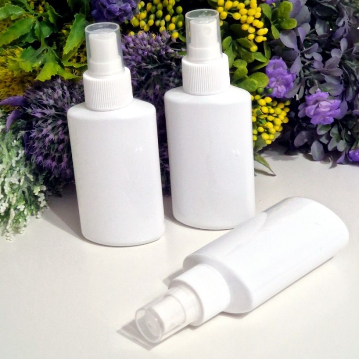 Set 50 flacoane albe plate 100 ml cu pulverizator alb tip spray [2]