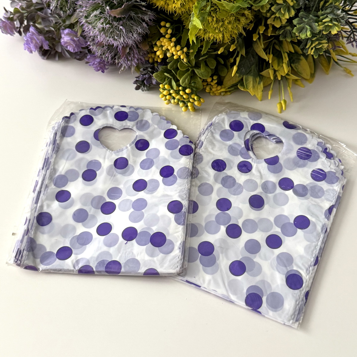 Set 50 pungi din plastic cu buline mov 20cm x 13cm [2]