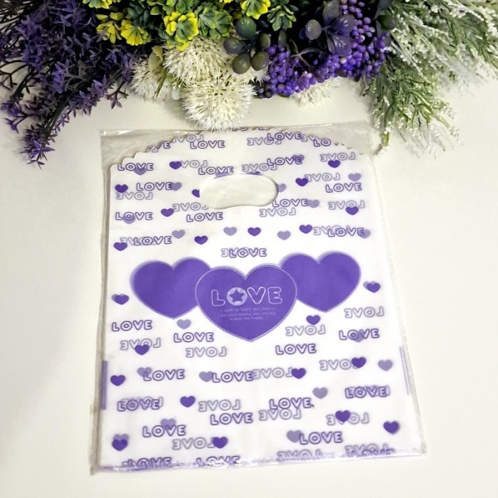 Set 50 pungi din plastic inima mov 20cm x 13cm [3]