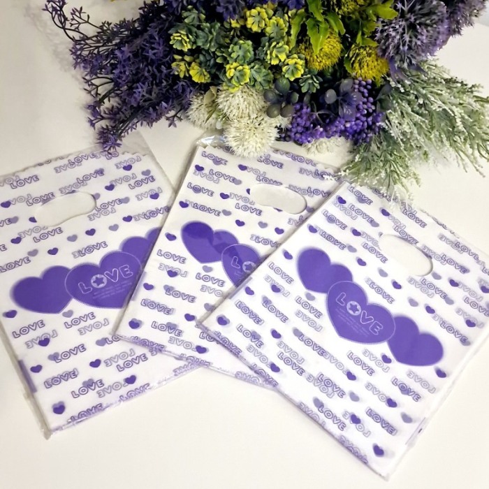 Set 50 pungi din plastic inima mov 20cm x 13cm [5]