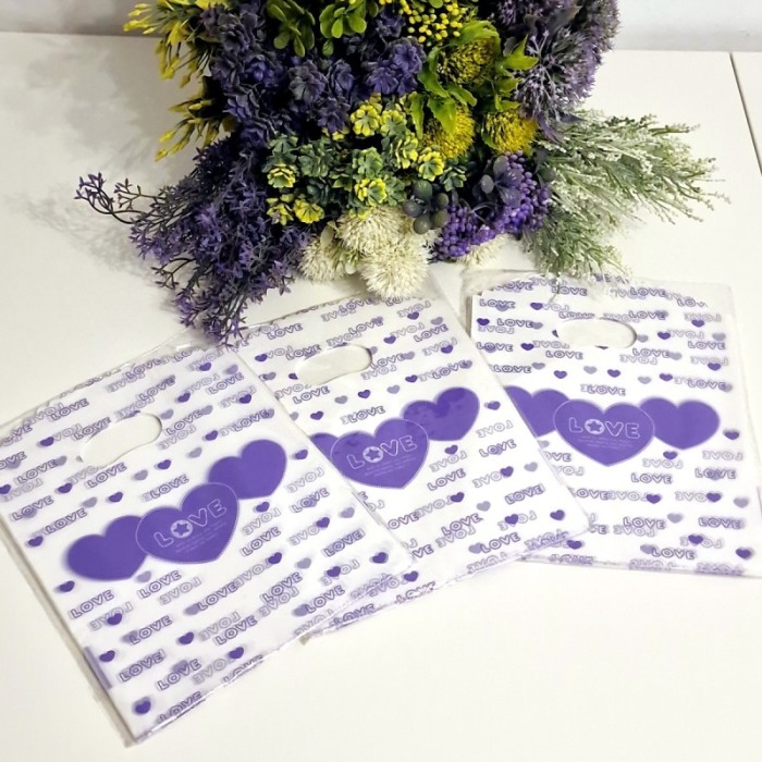 Set 50 pungi din plastic inima mov 20cm x 13cm [4]