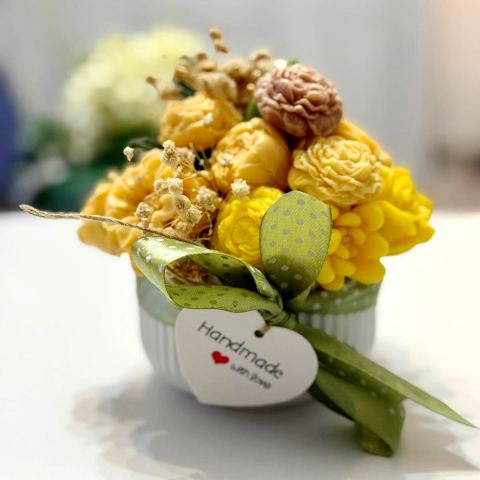 Decoratiuni din sapun - Aranjament din flori de sapun