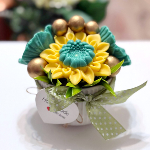Cadouri Handmade - Aranjament din flori de sapun