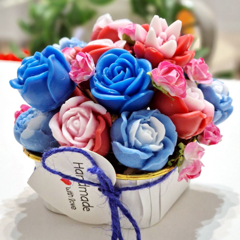 Noutăți - Aranjament din flori de sapun