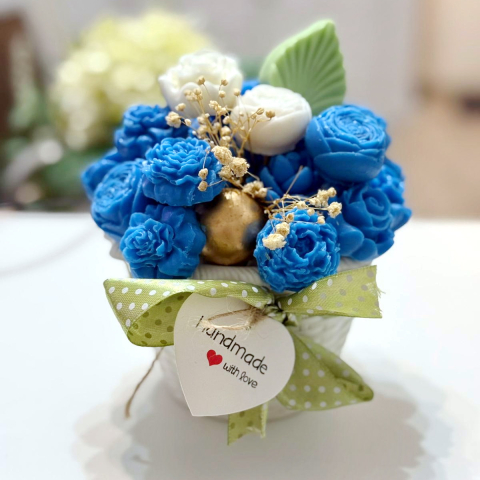 Decoratiuni din sapun - Aranjament din flori de sapun