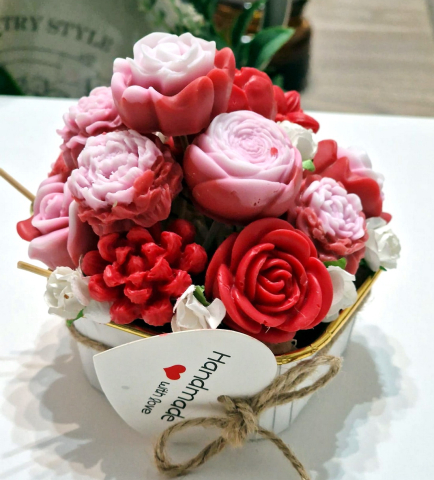 Noutăți - Aranjament din flori de sapun