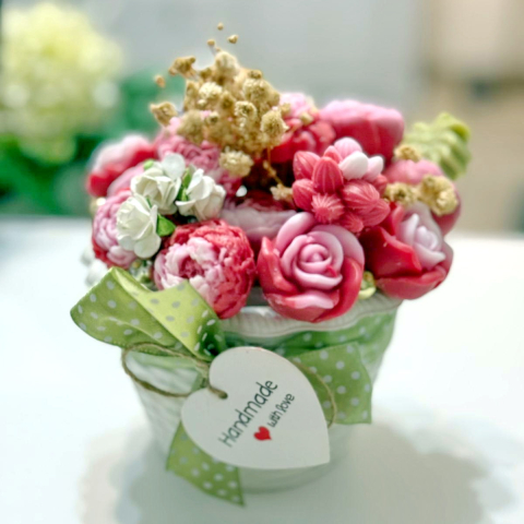 Decoratiuni din sapun - Aranjament din flori de sapun