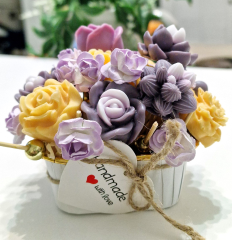 Noutăți - Aranjament din flori de sapun