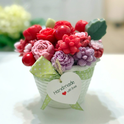 Decoratiuni din sapun - Aranjament din flori de sapun