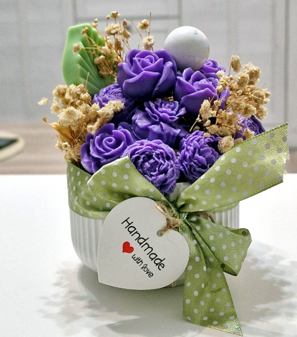 Noutăți - Aranjament din flori de sapun