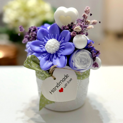 Noutăți - Aranjament din flori de sapun