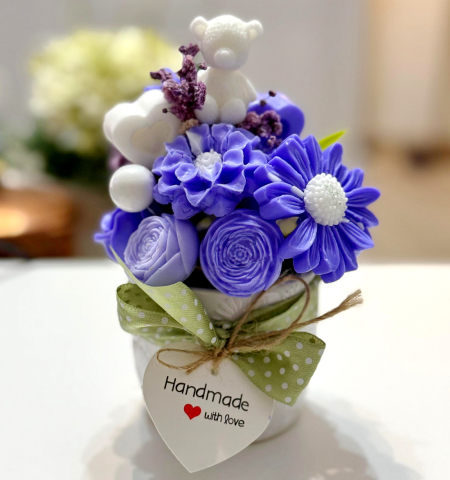 Noutăți - Aranjament din flori de sapun